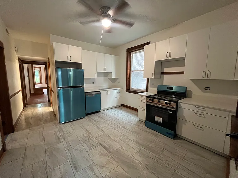 2341 W Cortez St #1 — Photo 4