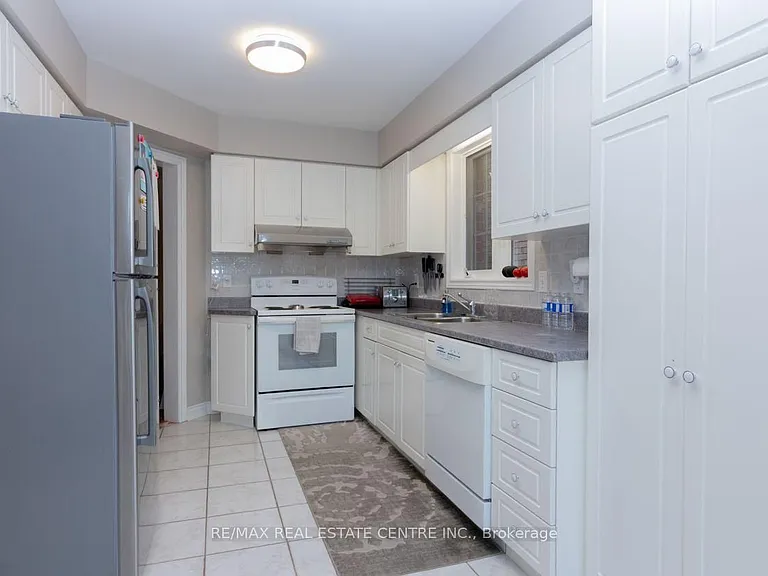 3335 Edgewood Pl — Photo 10