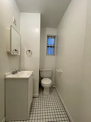 Rented by Peter R. Hungerford, LREB | media 19