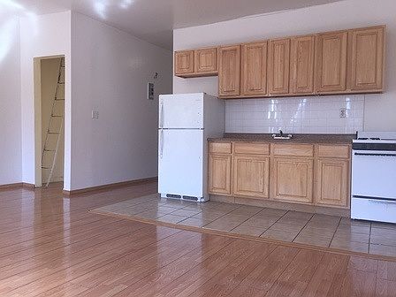 2nd image of 793 Monroe St