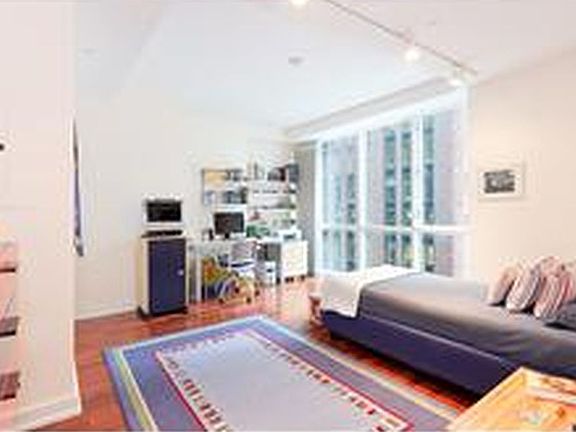 2nd image of 60 E 55th St #16CD