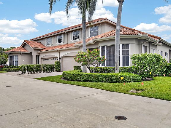 3rd image of 32 Monterey Pointe Drive