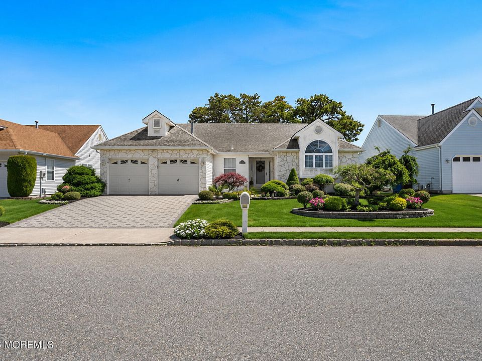 1st image of 50 Stockport Drive