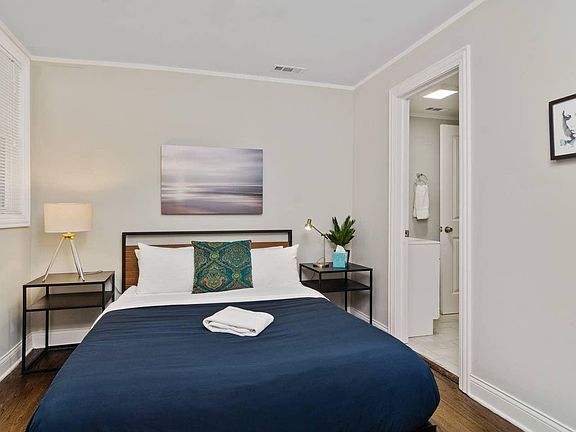 4th image of 1105 N Ashland Ave #2