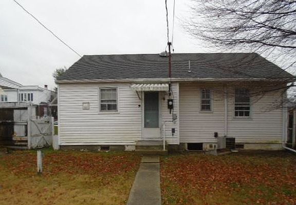5th image of 311 E 19th St