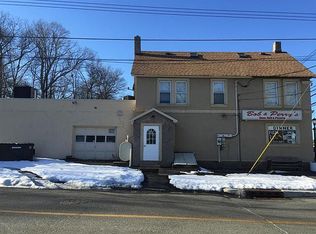 30 Hopatchung Rd, Hopatcong, NJ 07843