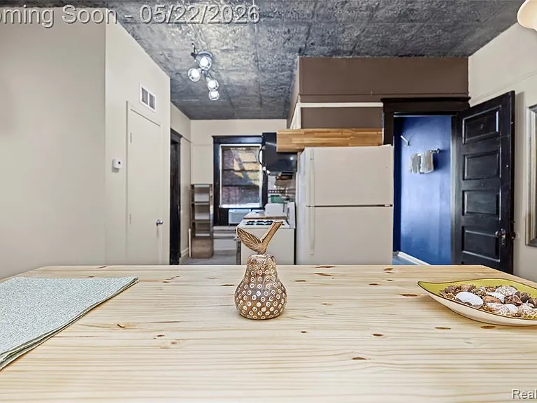 211 N Main St #2 — Photo 16