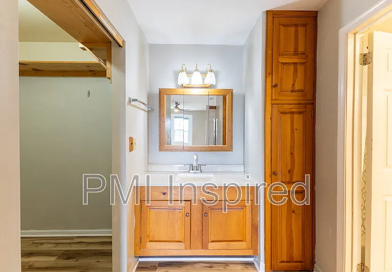 2404 Buckingham Cir — Photo 24