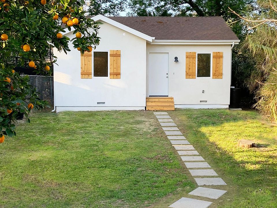 1st image of 23131 Mariano St