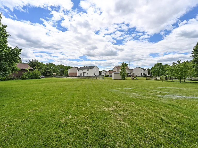 8097 Winding Creek Ct — Photo 51