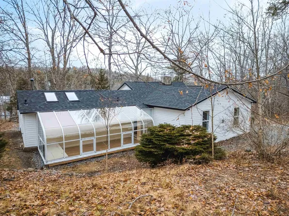 4006 Highway 2, Fletchers Lake, NS B2T 1A3