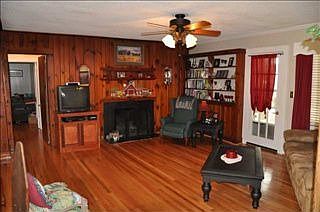 2nd image of 605 Heyward Ave