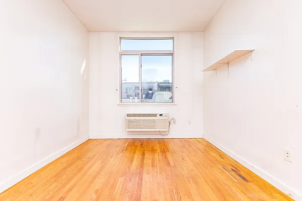 Rented by MySpaceNYC | media 27