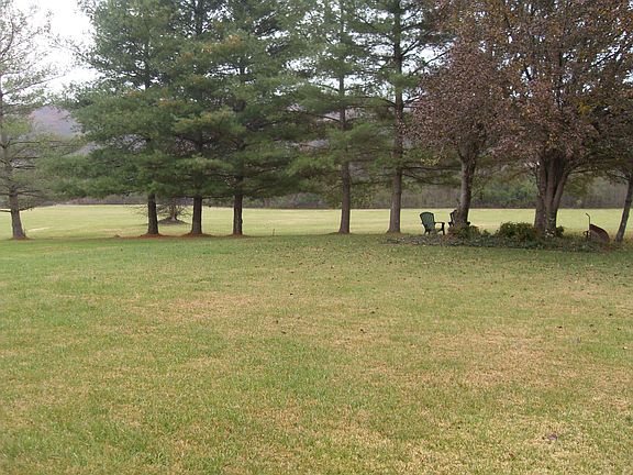 2nd image of 864 Paxton Dr
