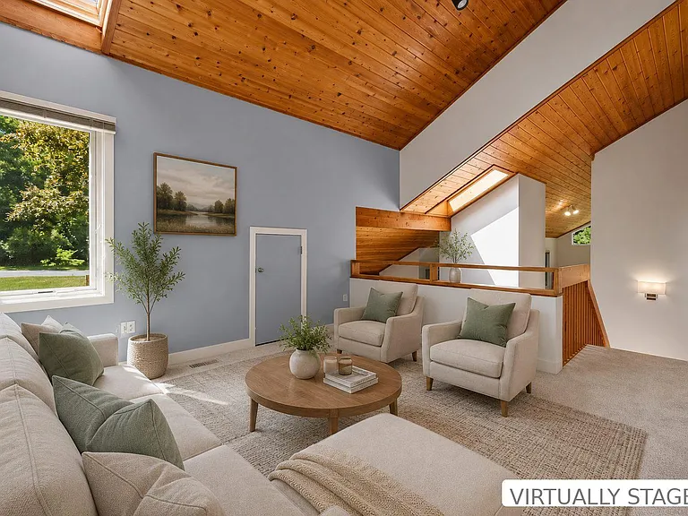 882 Coachway — Photo 18