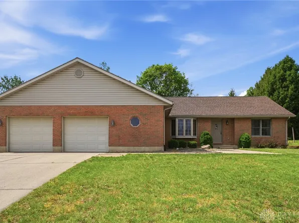1269 Stephenson Dr, Troy, OH 45373
