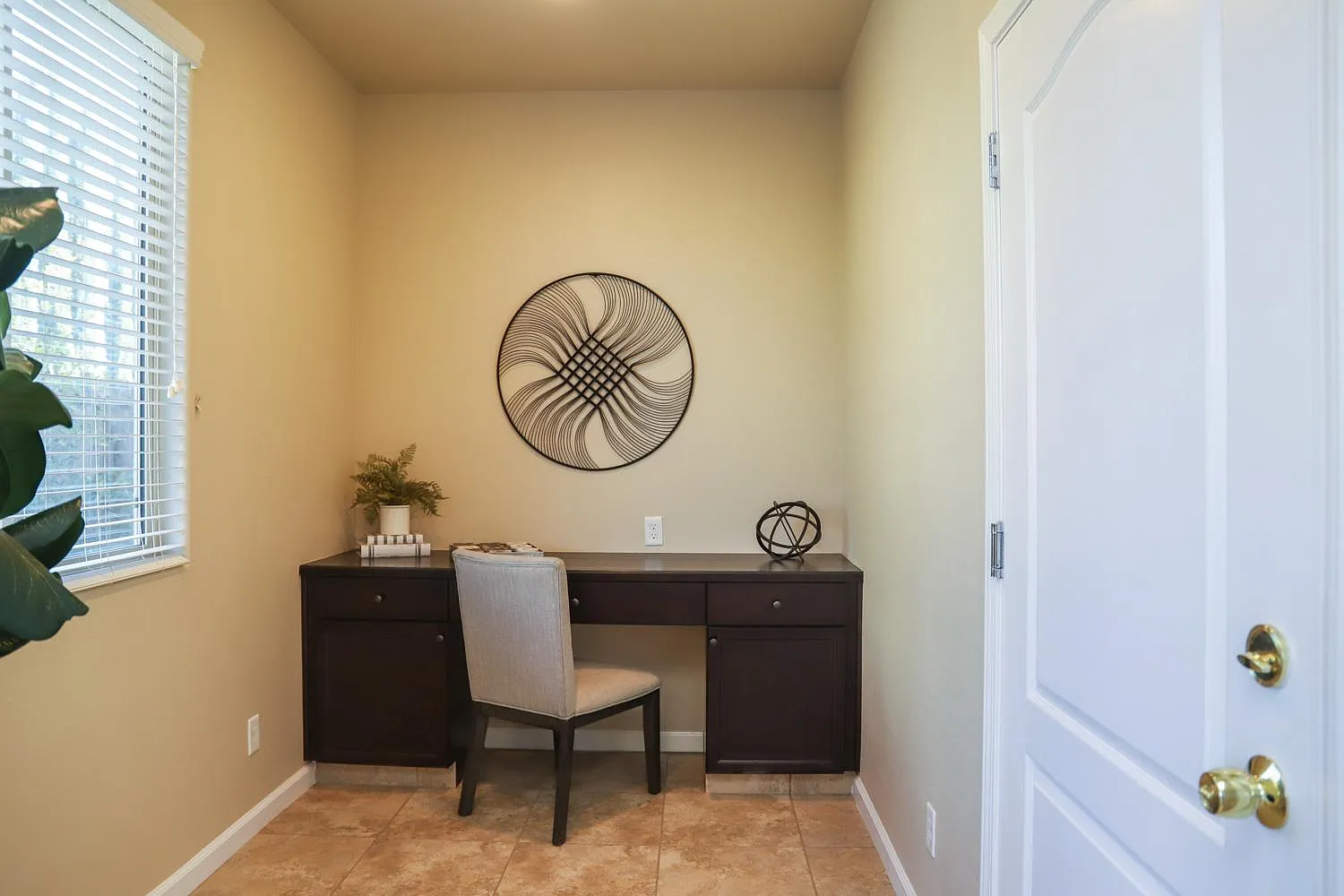 3 bed, 2.5 bath, 1753 sqft, $2,500 — Photo 4