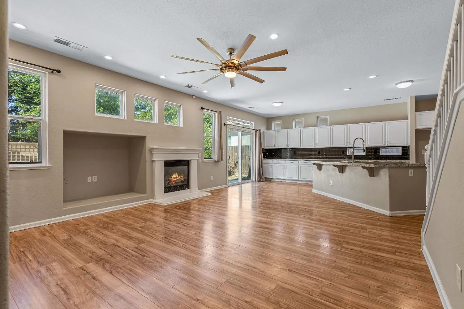 3913 Misty Ln photo 1