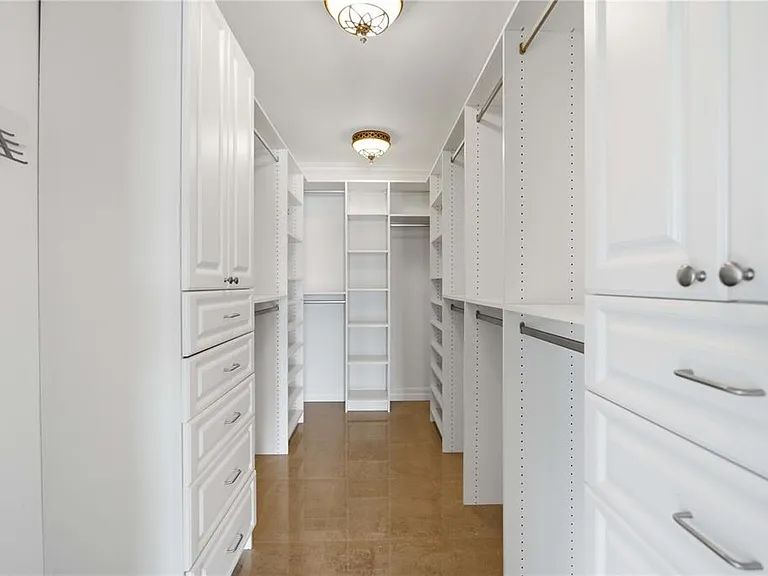 1714 Claw Ct — Photo 16