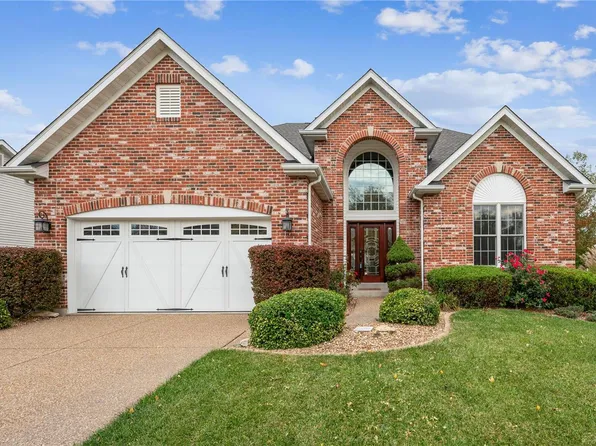 2780 Dunvegan Dr, Dardenne Prairie, MO 63368