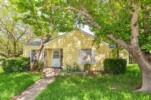 1st image of 3052 Bonnie Brae Ave
