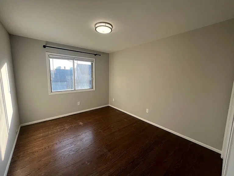 2492 N Murray Ave — Photo 5