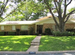1014 Avenue A, Fredericksburg, TX 78624