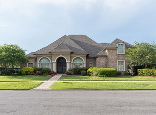 17609 Lake Vista Dr, Greenwell Springs, LA 70739