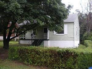 2nd image of 1051 Hunt Ave NW