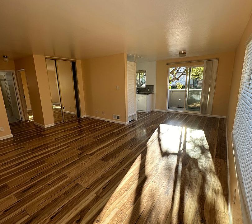 1st image of 472-480 Lincoln Cir #1