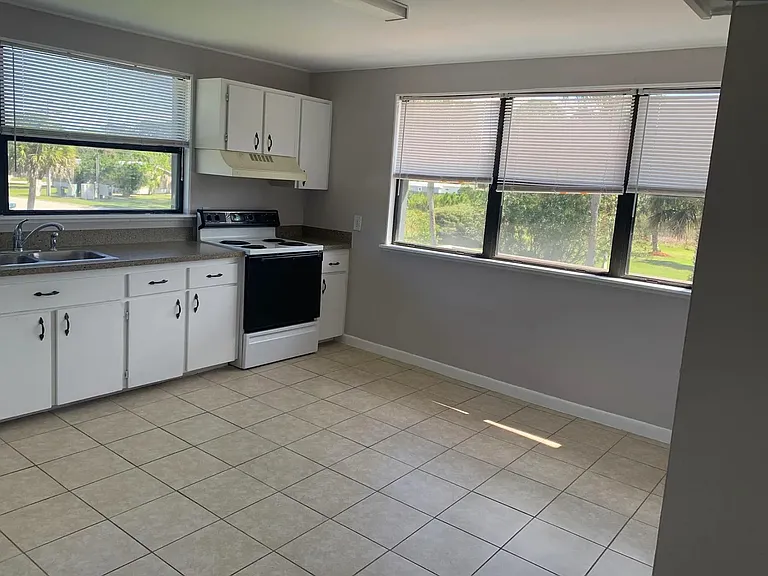 20 River Park Blvd — Photo 5