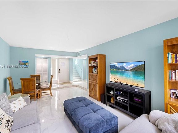 5th image of 9450 Live Oak Pl APT 109