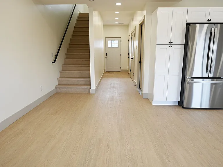 176 Brushwood Dr — Photo 5