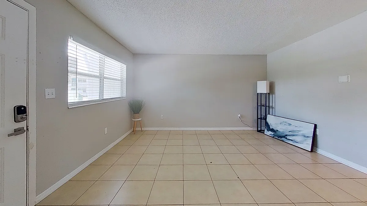 Building Photo - 900 E Airport Blvd #23