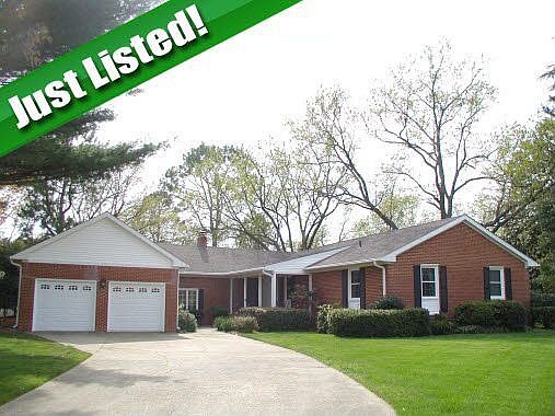 1st image of 817 Adrian Dr