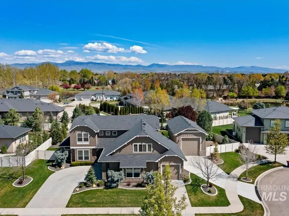 2560 N Hearthglow Pl, Eagle, ID 83616