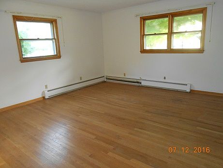 5th image of 505 E Hanson Dr