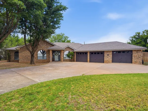 1849 Cotton Ave, Levelland, TX 79336