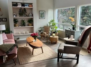 2200 Franklin Ave E #403, Seattle, WA 98102