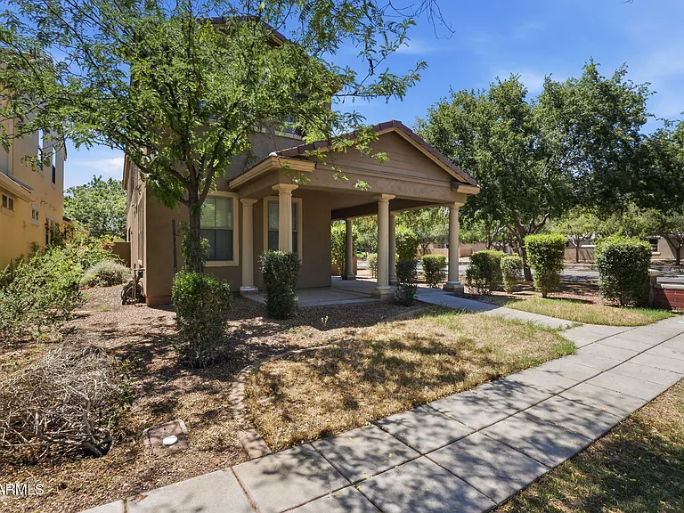 15372 W Dahlia Dr — Photo 11