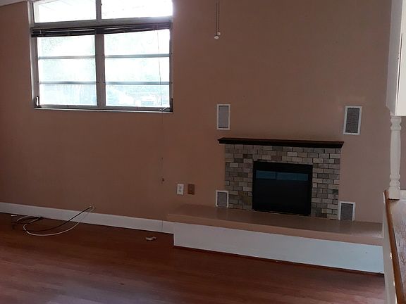 5th image of 34765 Gardenia Way