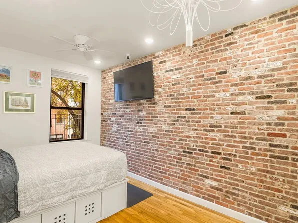 430 East 87th Street 2AA image 3 of 8