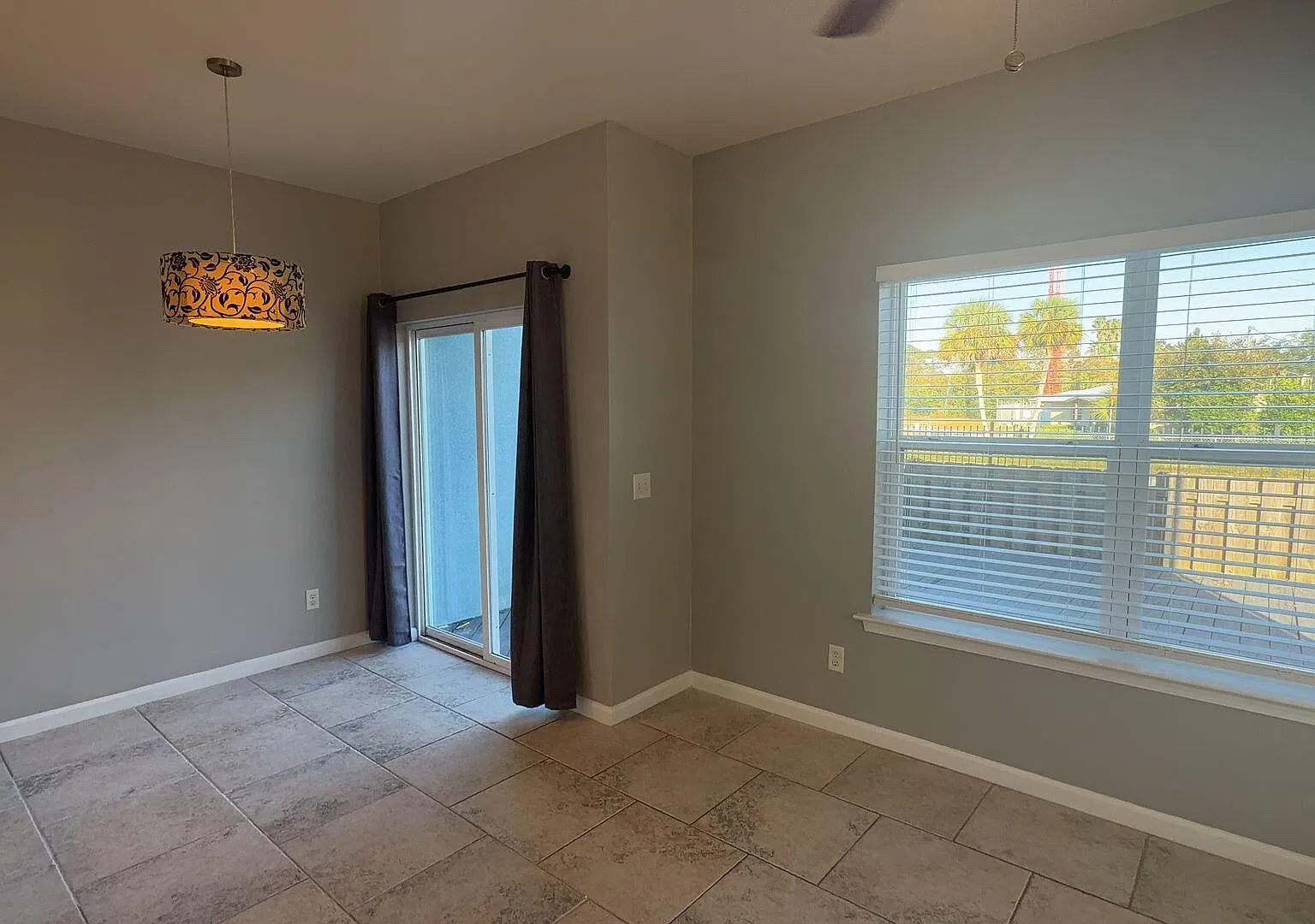 3 bed, 2.5 bath, 1400 sqft, $1,950 — Photo 4