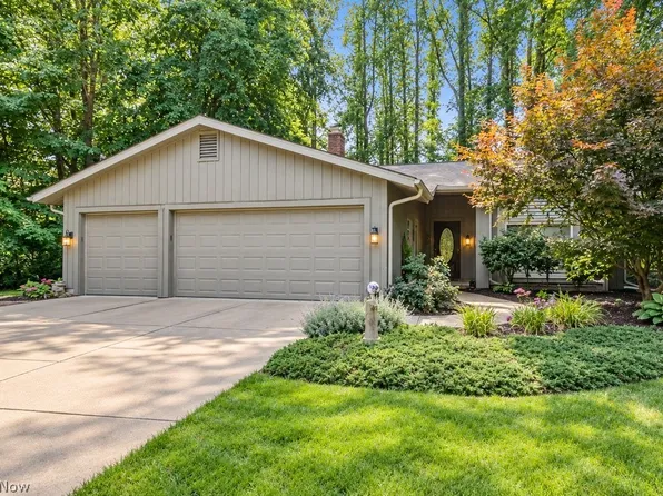 5842 Tanager Ct, Mentor, OH 44060