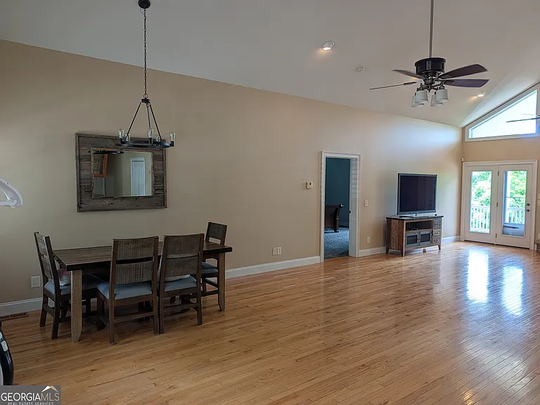 388 Ross Ridge Rd — Photo 4