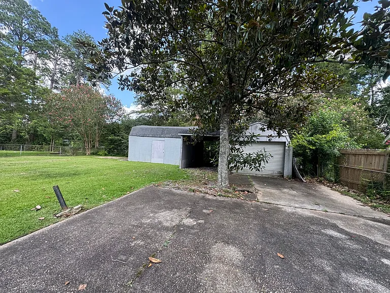 1143 Lakewood Dr — Photo 21