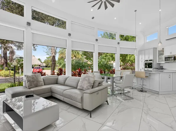 552 N Carol Parkway #552, Margate, FL 33068