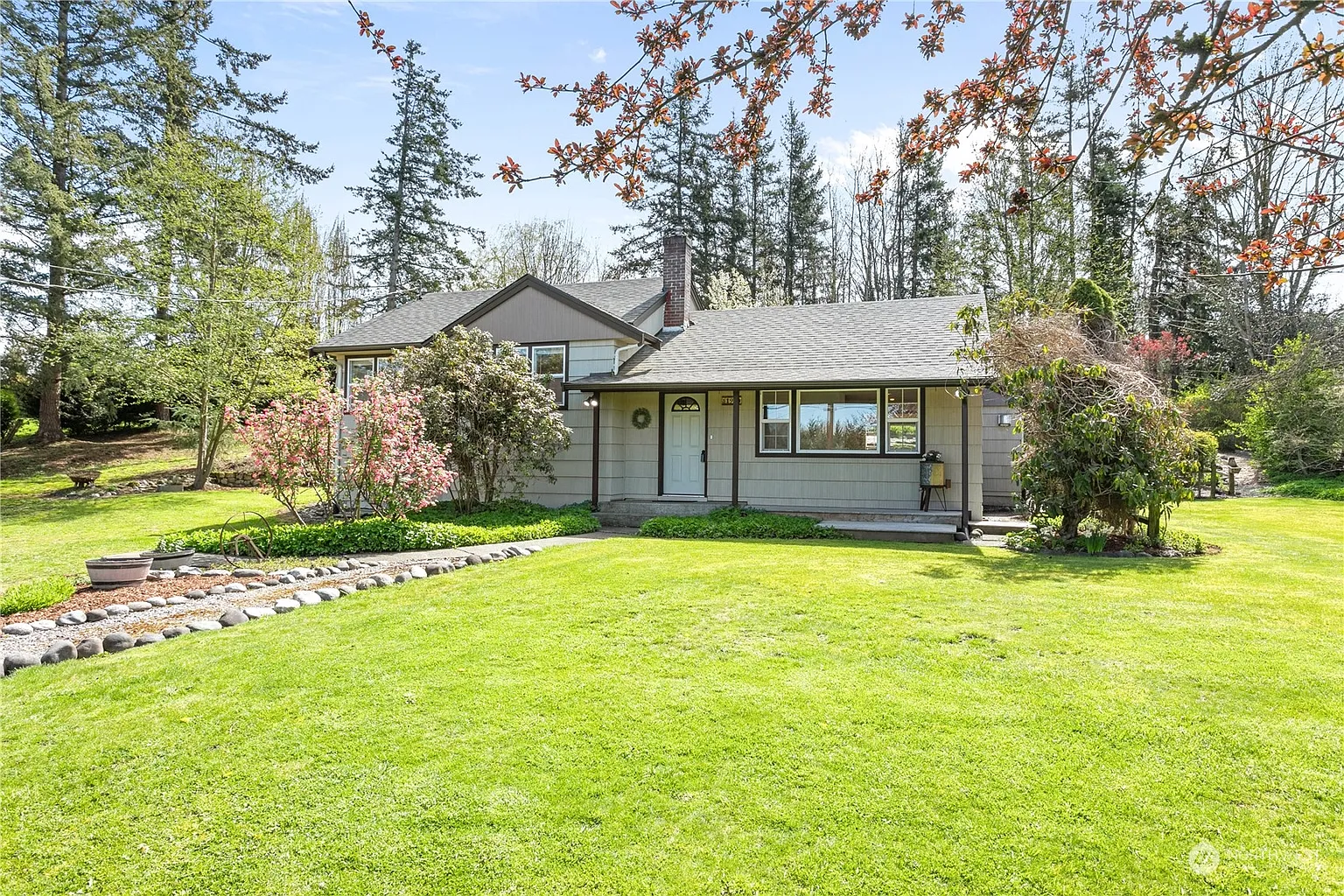 193 E Laurel Road photo 1