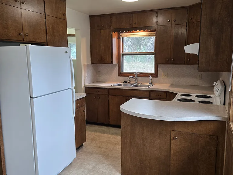 543 Gary Ave — Photo 5
