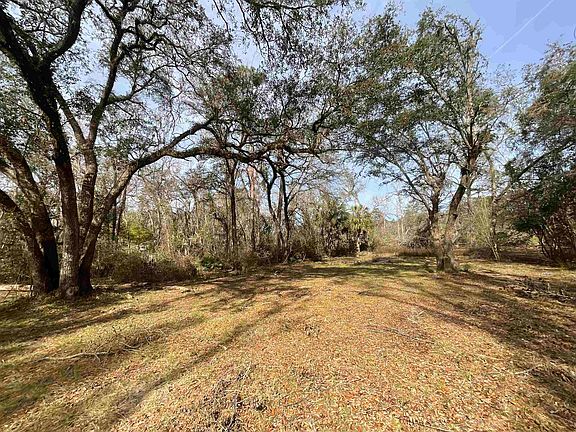 3rd image of 506 NE Withla Bluffs Way